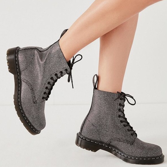 dr martens junior pebble